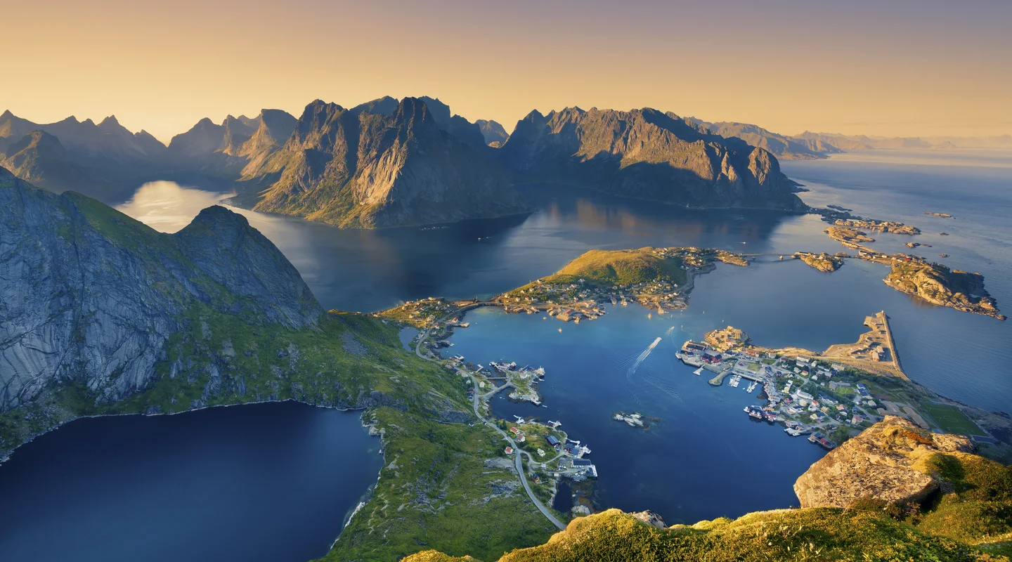 Noruega de Norte a Sur y Crucero Hurtigruten