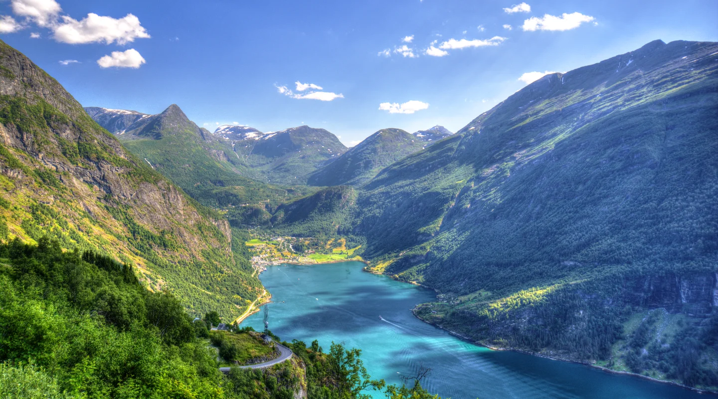 Trolls, Fiordos y Ruta Atlántica