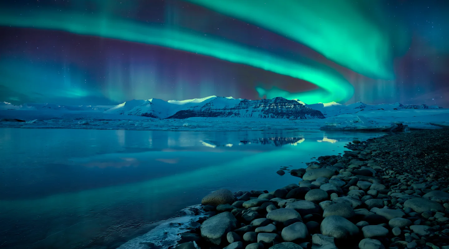 Islandia: Fuego, Hielo y Auroras