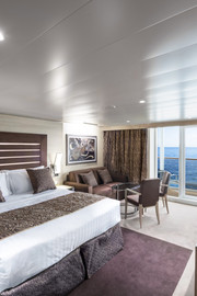 Yacht Club Deluxe Suite  YC1