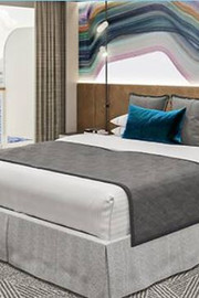 Suite Club con balcón grande y orientación a la proa M2