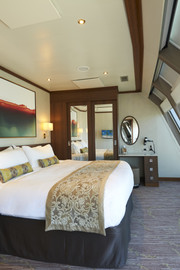 Deluxe Owner's Suite S6