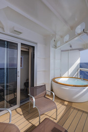 Suite Premium Aurea con Bañera Hidromasaje SLW