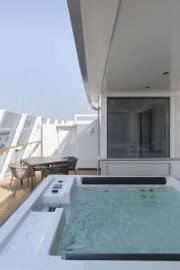 MSC Yacht Club Royal suite con bañera de hidromasaje YC3