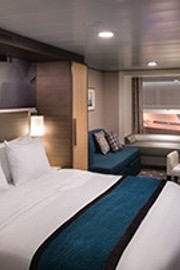 Interior con vistas a la Royal Promenade 2T