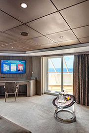 Yacht Club Royal Suite YC3