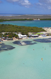 Lac Bay