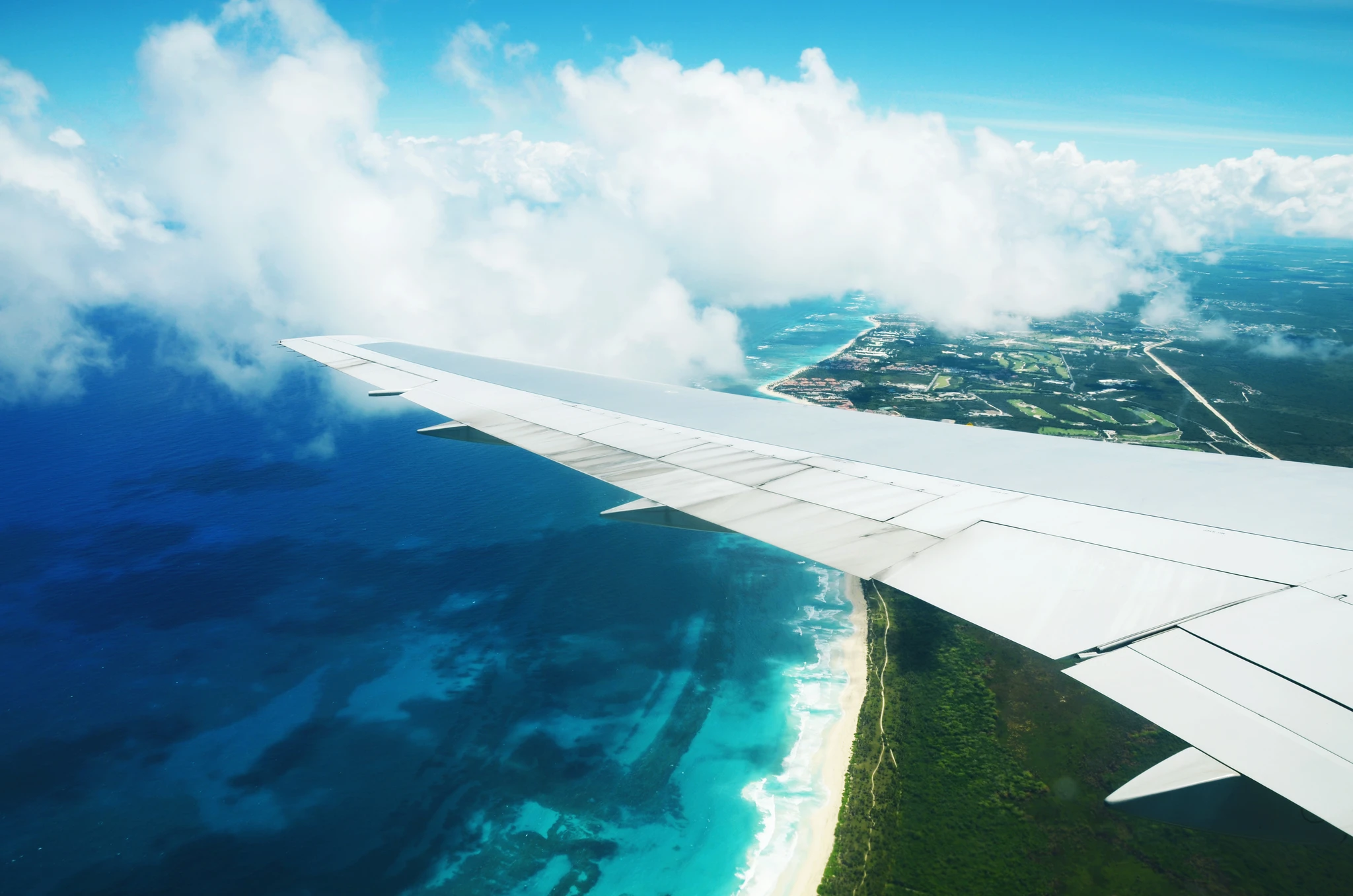 What is it like to fly from Madrid to La Romana Airport?