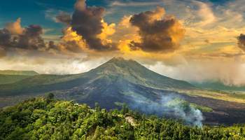 UBUD (TREKING MT BATUR)