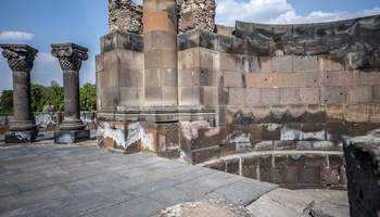 EREVÁN (ECHMIADZÍN – ZVARTNOTS)