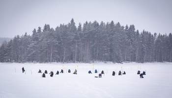 RUKA: PESCA EN HIELO Y RAQUETAS DE NIEVE