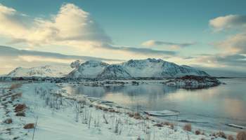 SORTLAND / ISLAS LOFOTEN