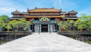 HUE / HO CHI MINH