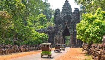 HO CHI MINH / SIEM REAP