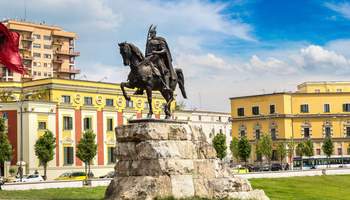 TIRANA / MONTE DATJI / KRUJA