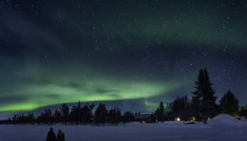 PYHÄ : PESCA EN HIELO, SAUNA EXPERIENCE Y EXCURSIÓN DE AURORAS BOREALES