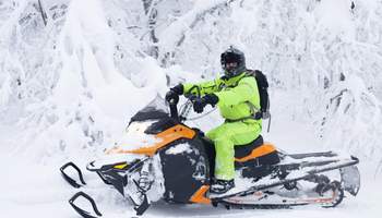 PYHÄ: SAFARI EN MOTO DE NIEVE