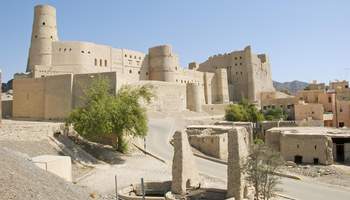 MUSCAT / NIZWA / JABRIN / BAHLA / AL HAMRA / NIZWA