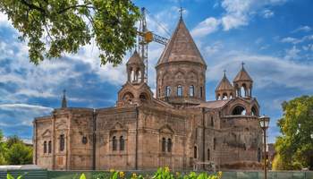 EREVÁN (ECHMIADZIN / ZVARTNOTS)