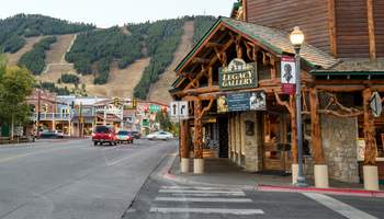 JACKSON HOLE/GRAND TETON/ WEST YELLOWSTONE (266 KM)