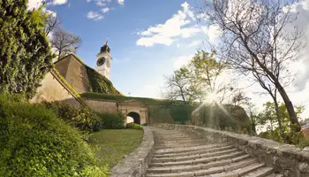 BELGRADO / FRUSKA GORA / SREMSKI KARLOVCI /PETROVARADIN / NOVI SAD / BELGRADO