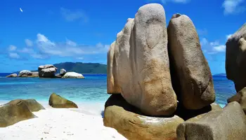 ISLA CURIEUSE / ISLA COUSIN / ANSE LAZIO (PRASLIN)