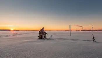 KUUSAMO: PESCA EN HIELO, RAQUETAS DE NIEVE
