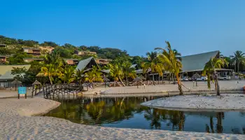 JOHANNESBURGO / VILANCULOS / BAZARUTO