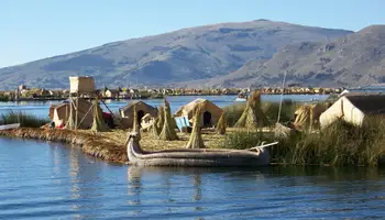 PUNO / ISLA DE LOS UROS / ISLA AMANTANI