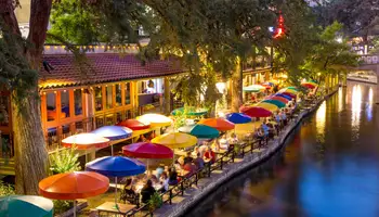 FREDERICKSBURG / SAN ANTONIO (110 KM)