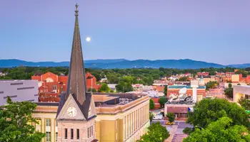 WASHINGTON DC/WILLIAMSBURG/ROANOKE (635 KM)