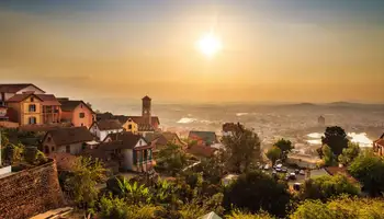 TULEAR / ANTANANARIVO