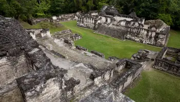 PETÉN / TIKAL / GUATEMALA CIUDAD