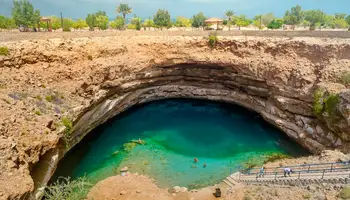 MUSCAT / PALACIO AL ALAM / MUSEO NACIONAL/ BIMMAH SINKHOLE / SUR / RAS AL JINZ