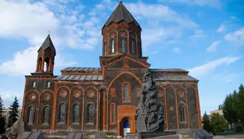 EREVÁN / MONASTERIO DE HARICHAVANK / CIUDAD DE GYUMRY (ALEXANDRAPOL) / EREVÁN