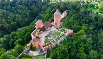 TAAGEPERA / PARQUE NACIONAL DE GAUJA / RIGA: ALOJAMIENTO EN EDIFICIO ANEXO
