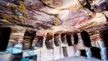 PETRA (PEQUEÑA PETRA)