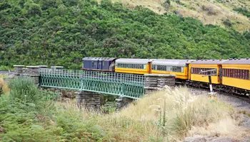 CHRISTCHURCH / GREYMOUTH / FRANZ JOSEF (APROX. 382 KMS)