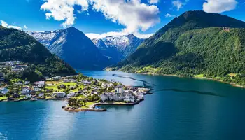 BALESTRAND / GLACIARES DE FJAERLAND / BALESTRAND