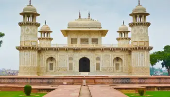 DELHI / ITMADUDDAULAH / AGRA