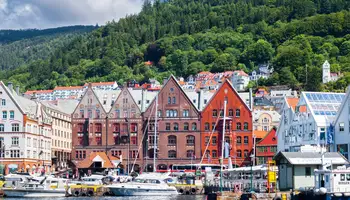 LOFTHUS/BERGEN (130 KM + 1 FERRY)