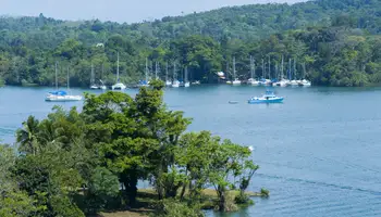 ÁREA DE IZABAL / LIVINGSTON / RÍO DULCE / ÁREA DE PETÉN (FLORES)