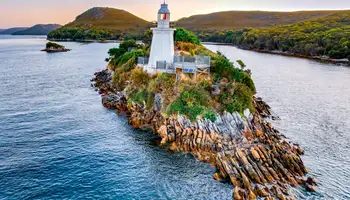 HOBART / STRAHAN (300 KM)