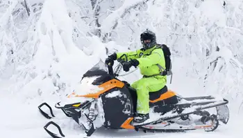 PYHÄ: SAFARI EN MOTO DE NIEVE