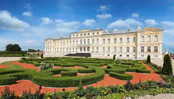 RIGA / RUNDALE / COLINA DE LAS CRUCES / VILNIUS