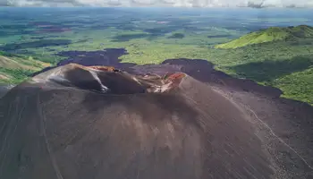 LEÓN (VOLCÁN CERRO NEGRO)