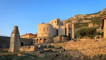 BERAT / KRUJA / TIRANA