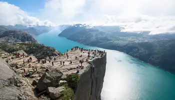 HOVDEN / FIORDO LYSE / STAVANGER