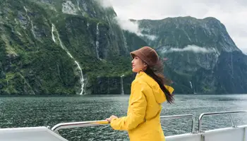 QUEENSTOWN (MILFORD SOUND)