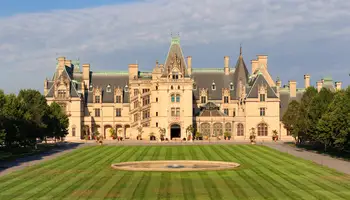 ROANOKE/GREAT SMOKY MOUNTAINS/ASHEVILLE (429 KM)